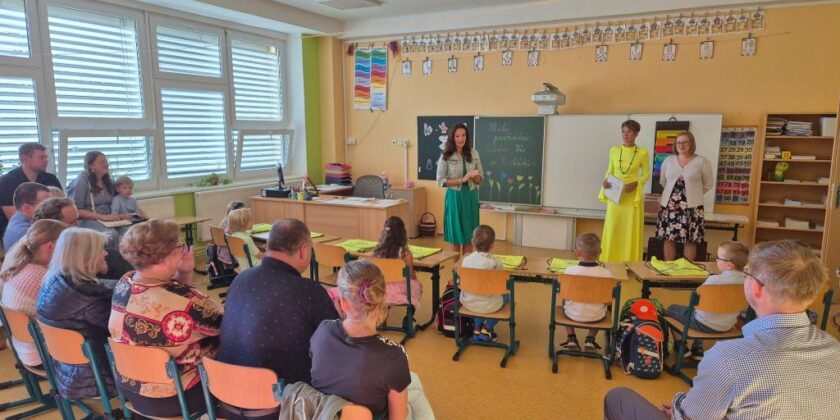 Prvňáčci vstoupili do školy „z pohádky do pohádky“